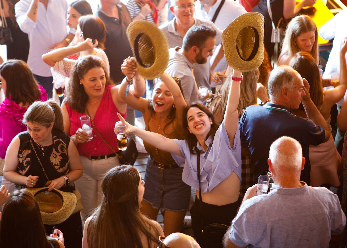 Ambiente en las casetas del Ferial de Cáceres