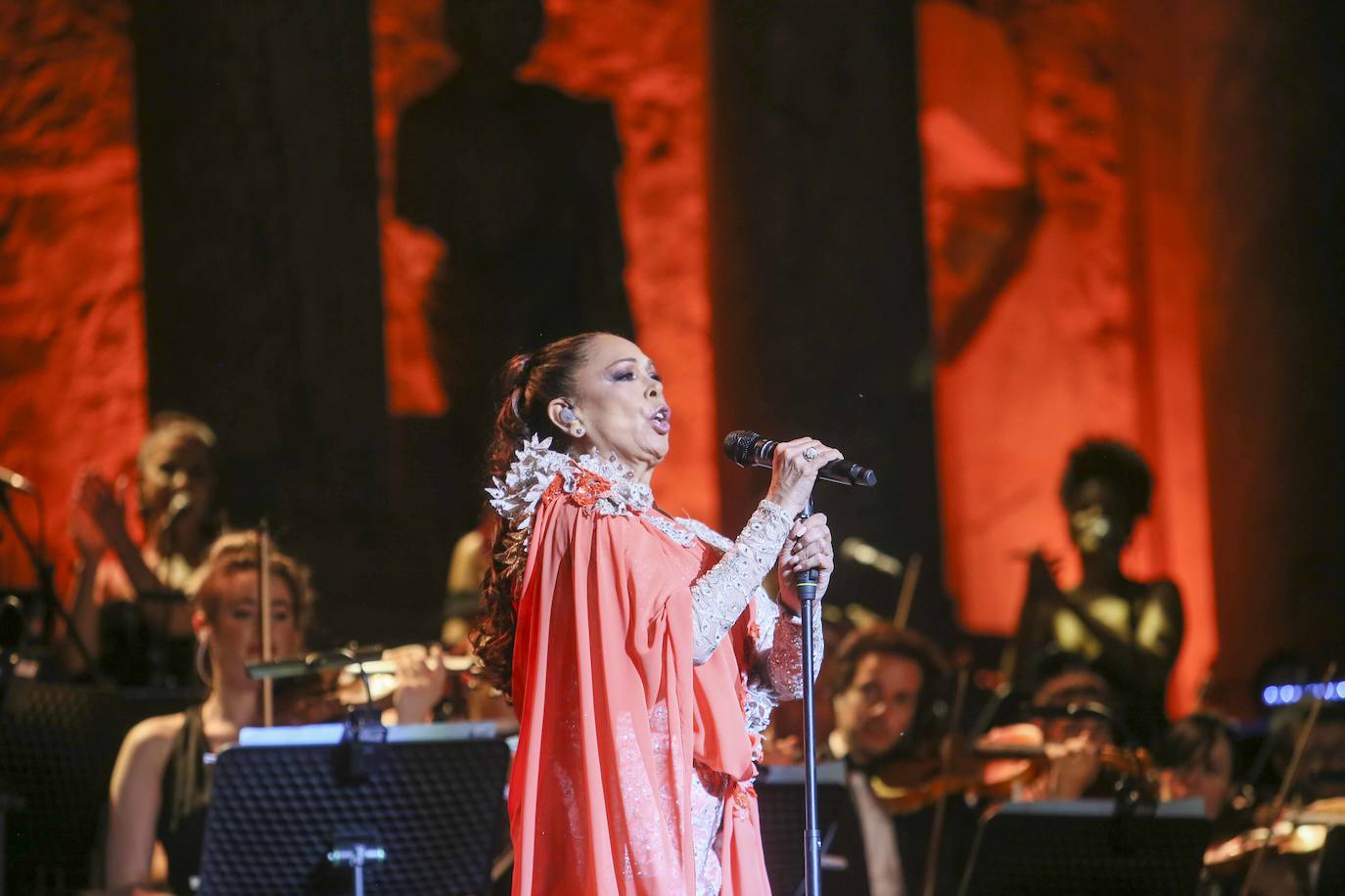 Las mejores imágenes del concierto de Isabel Pantoja en Mérida