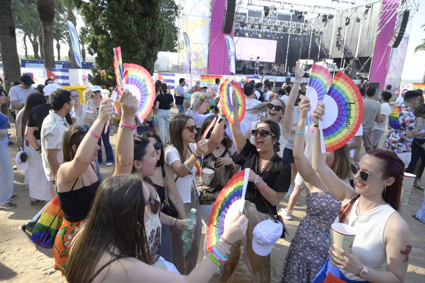 Las mejores fotos de la fiesta de Los Palomos en la Alcazaba (I)