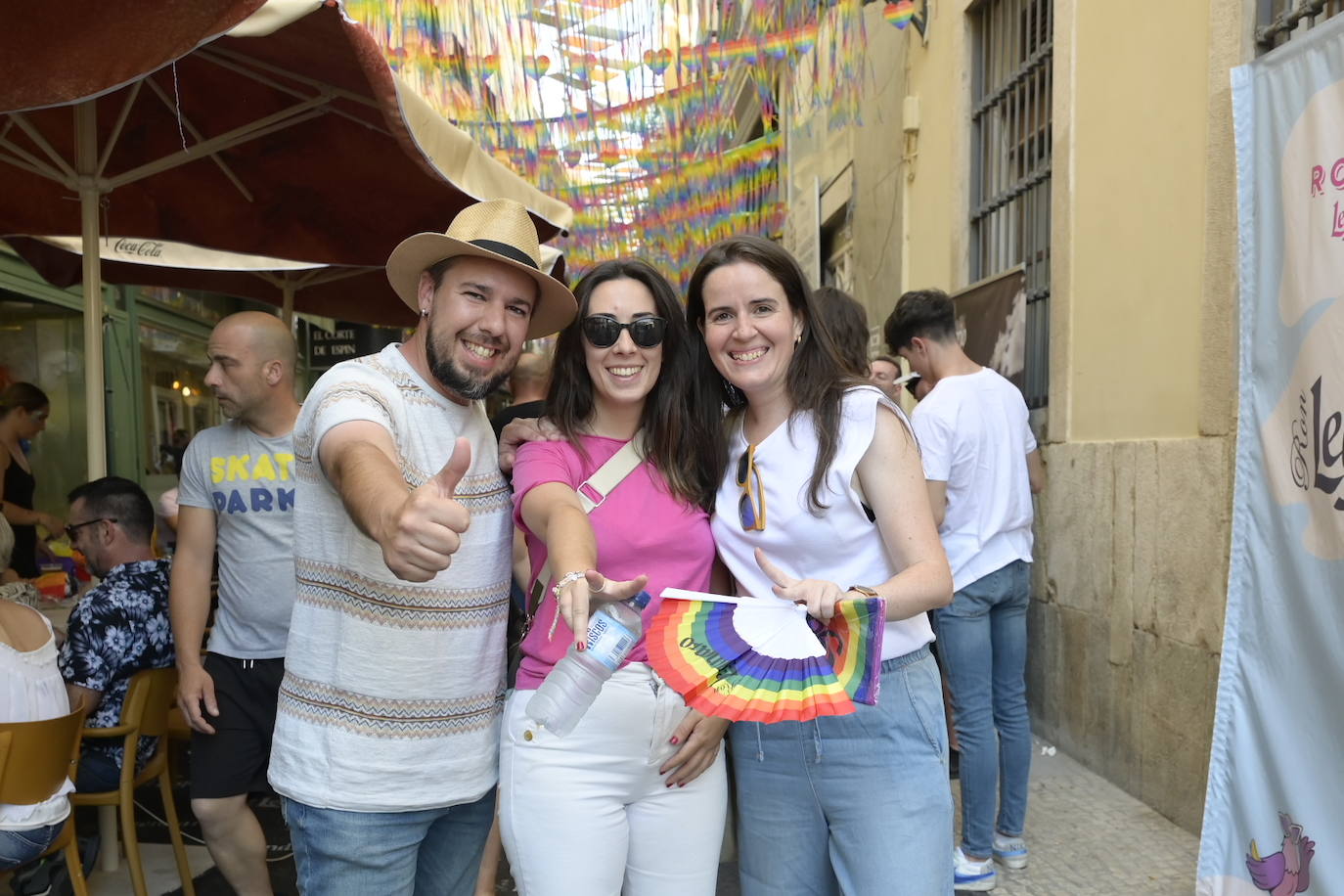 Las mejores fotos de la fiesta de Los Palomos en el centro de Badajoz