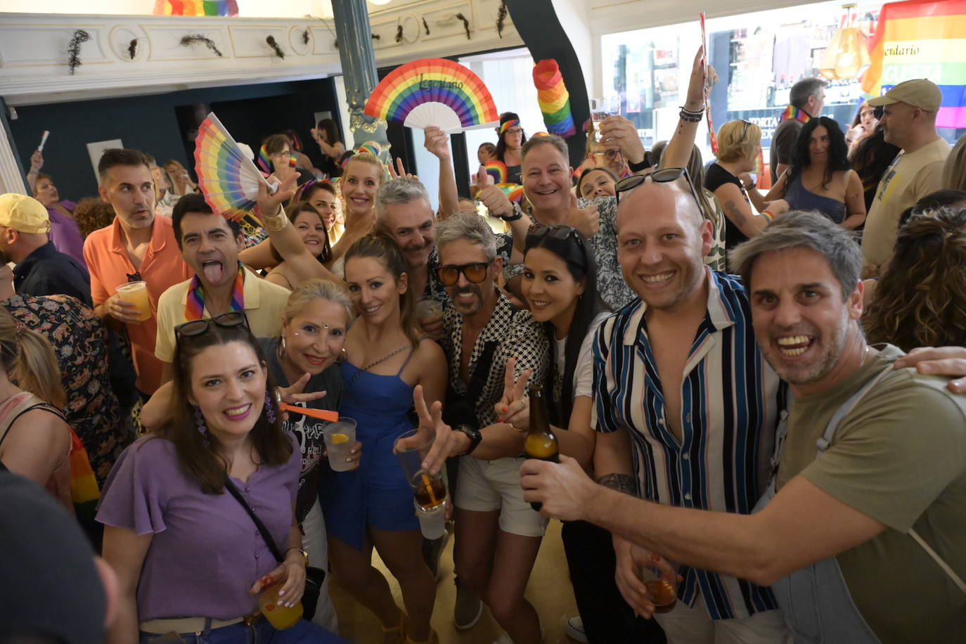 Las mejores fotos de la fiesta de Los Palomos en el centro de Badajoz