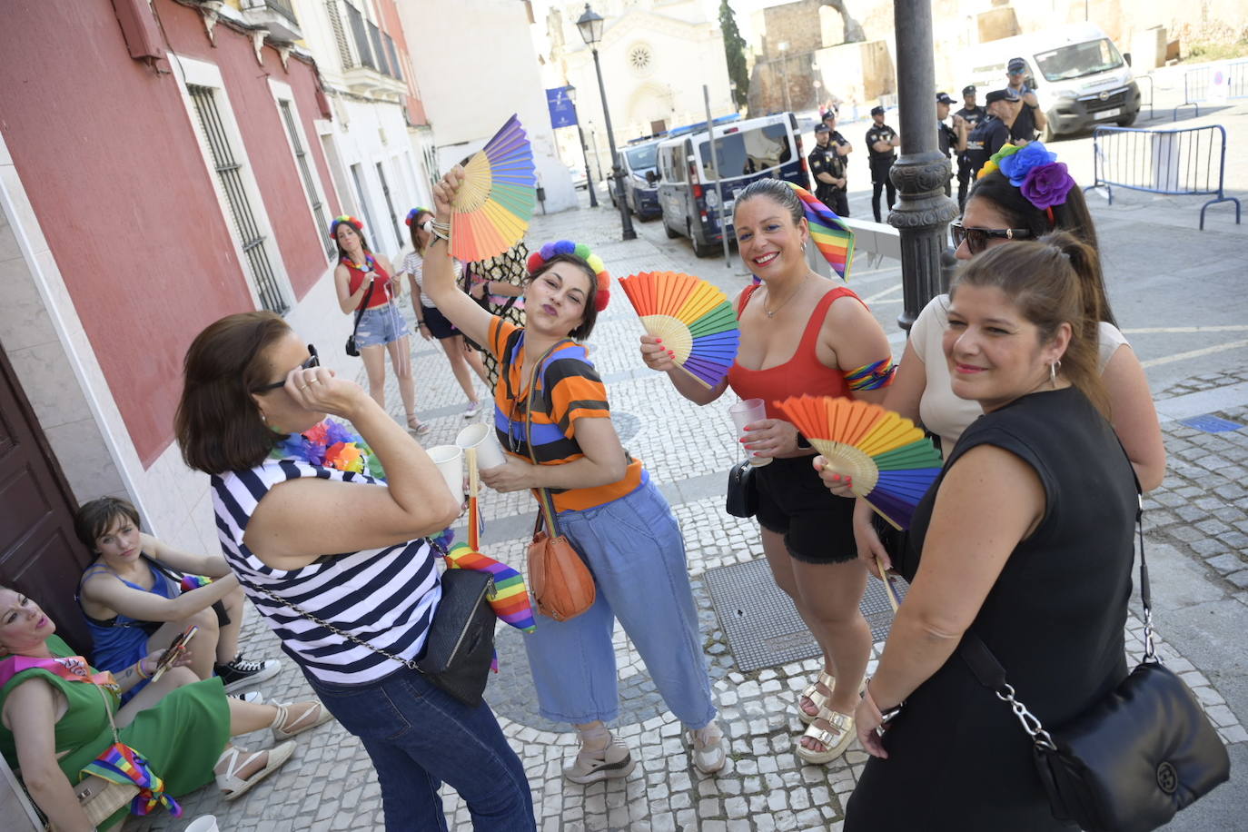 Las mejores fotos de la fiesta de Los Palomos en el centro de Badajoz