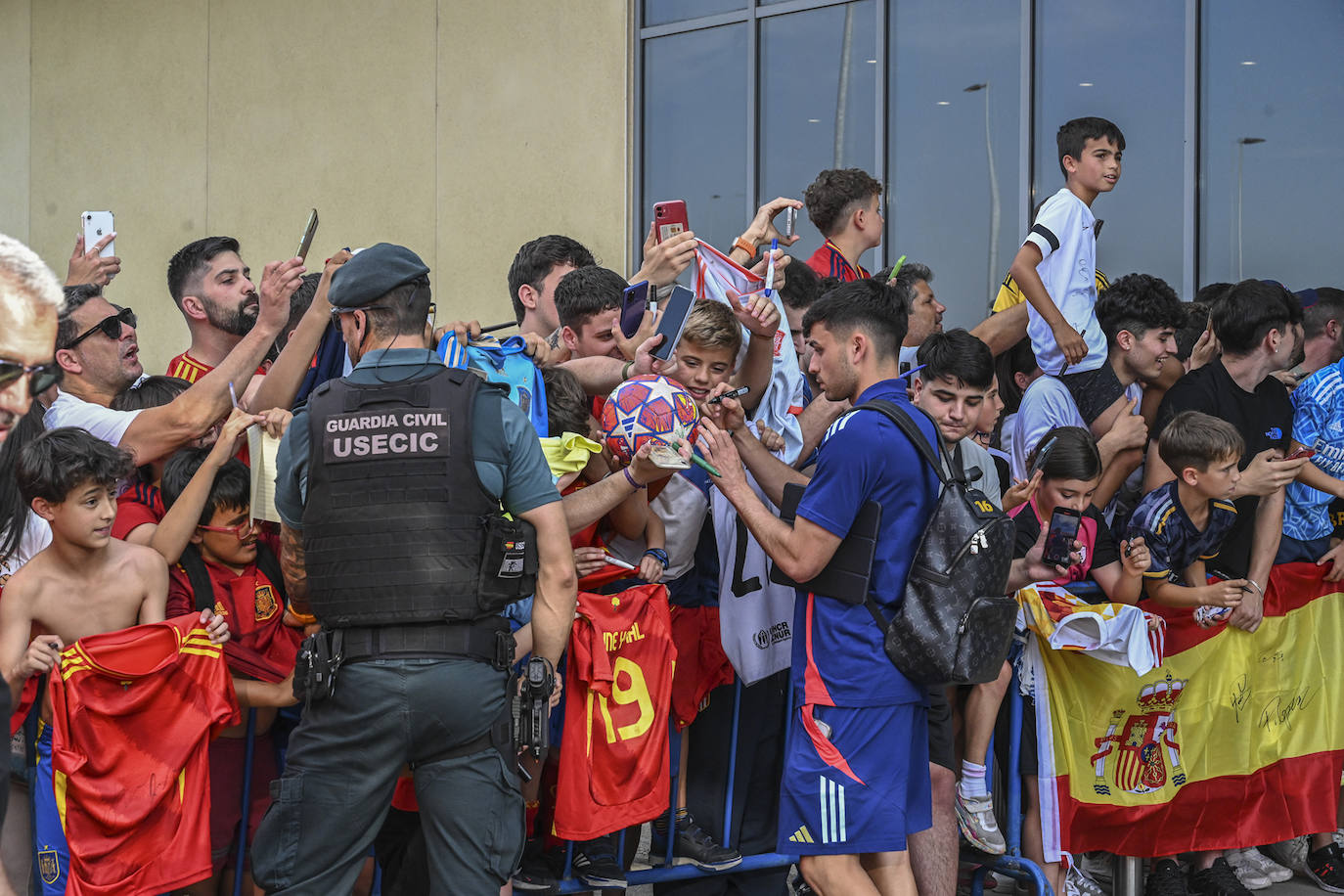 Badajoz recibe a la selección española, en imágenes (I)