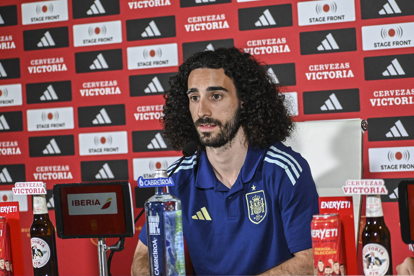 Imágenes de la rueda de prensa de la selección española en Badajoz