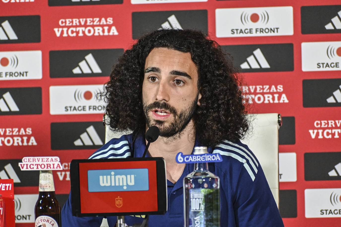 Imágenes de la rueda de prensa de la selección española en Badajoz