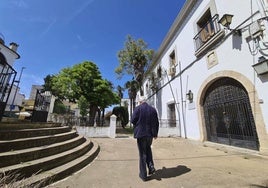 Puerta principal de los antiguos juzgados de Mérida que tendrán nuevo uso.