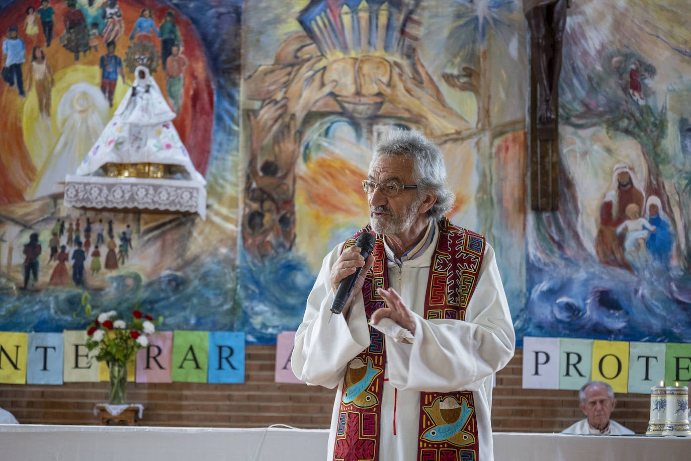 Así despide Cáceres a Tino, el cura que revolucionó la Iglesia en el barrio de Moctezuma (II)