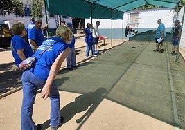 El Hogar de mayores acogió el XX Torneo de petanca