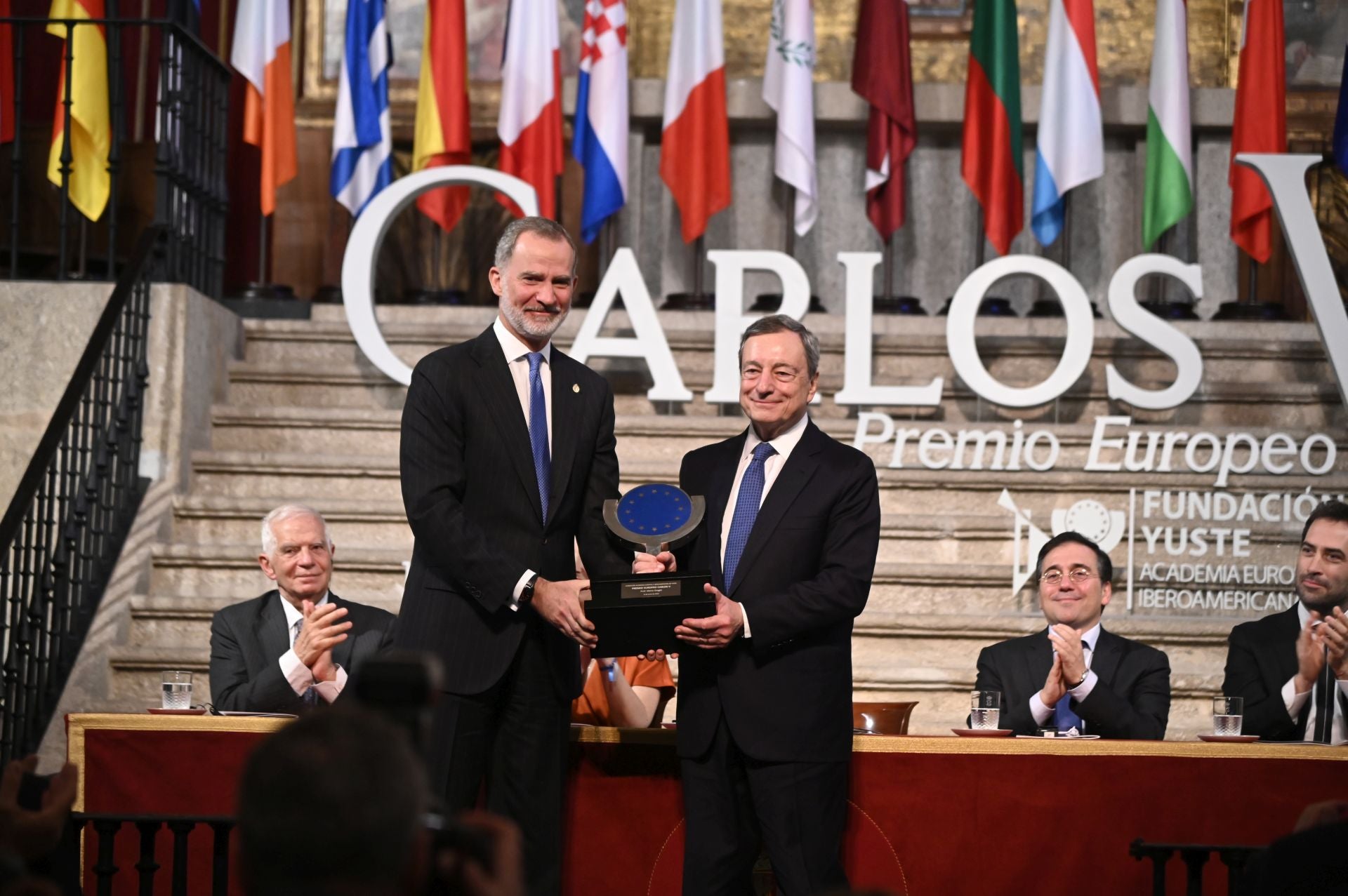 La entrega del premio Carlos V a Mario Draghi, en imágenes