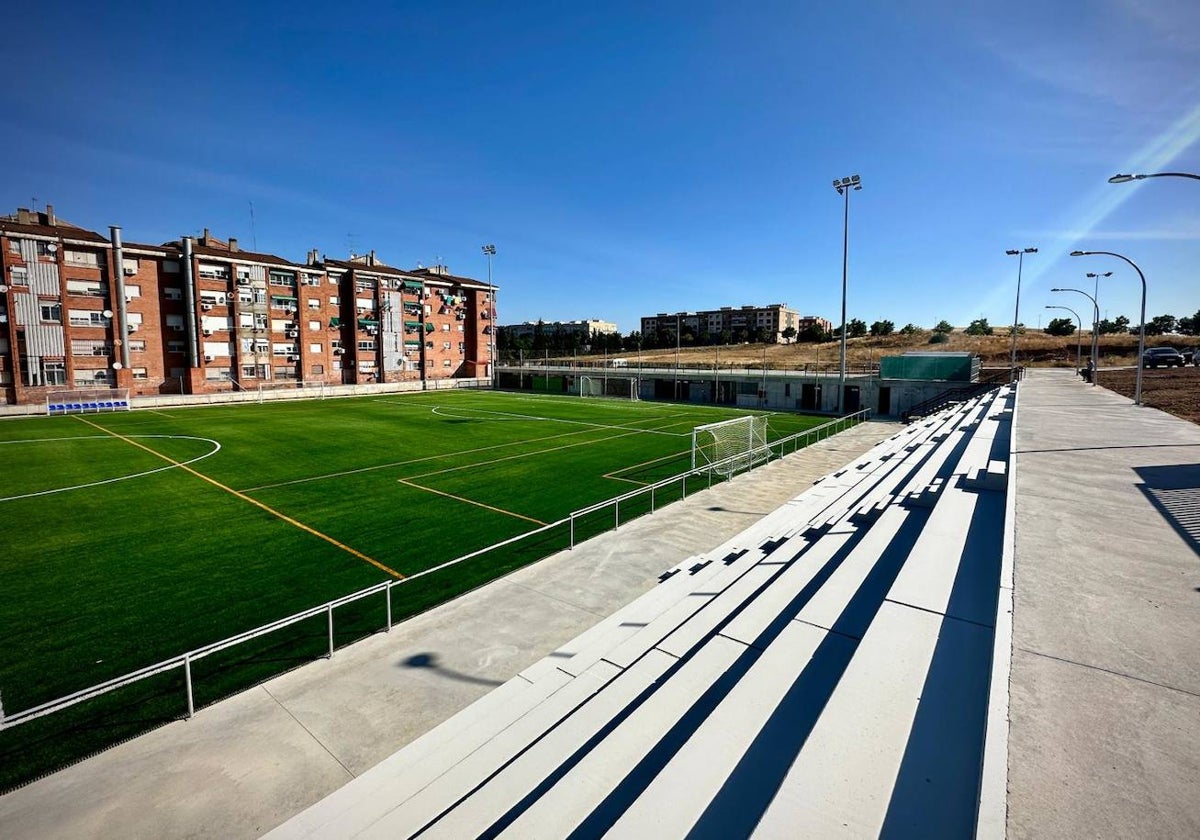 Nuevo campo de fútbol en Suerte de Saavedra.