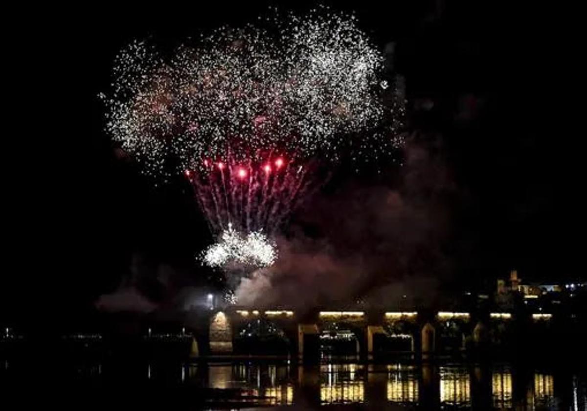 El verano llega con Feria en Badajoz, Sanjuanes de Coria y concierto de Tom Jones