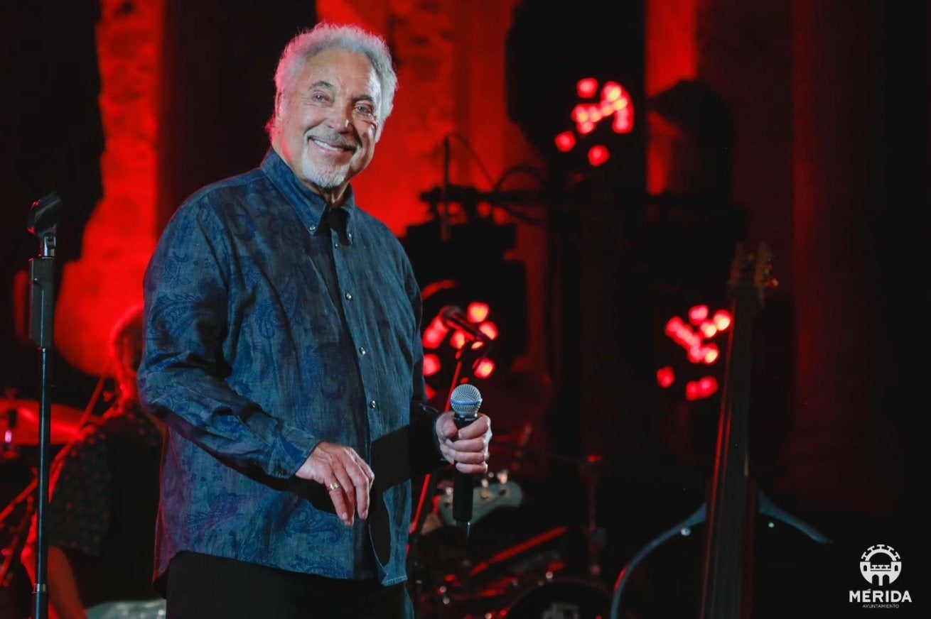 El concierto de Tom Jones en Mérida, en imágenes