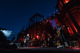 El concierto de Tom Jones en Mérida, en imágenes