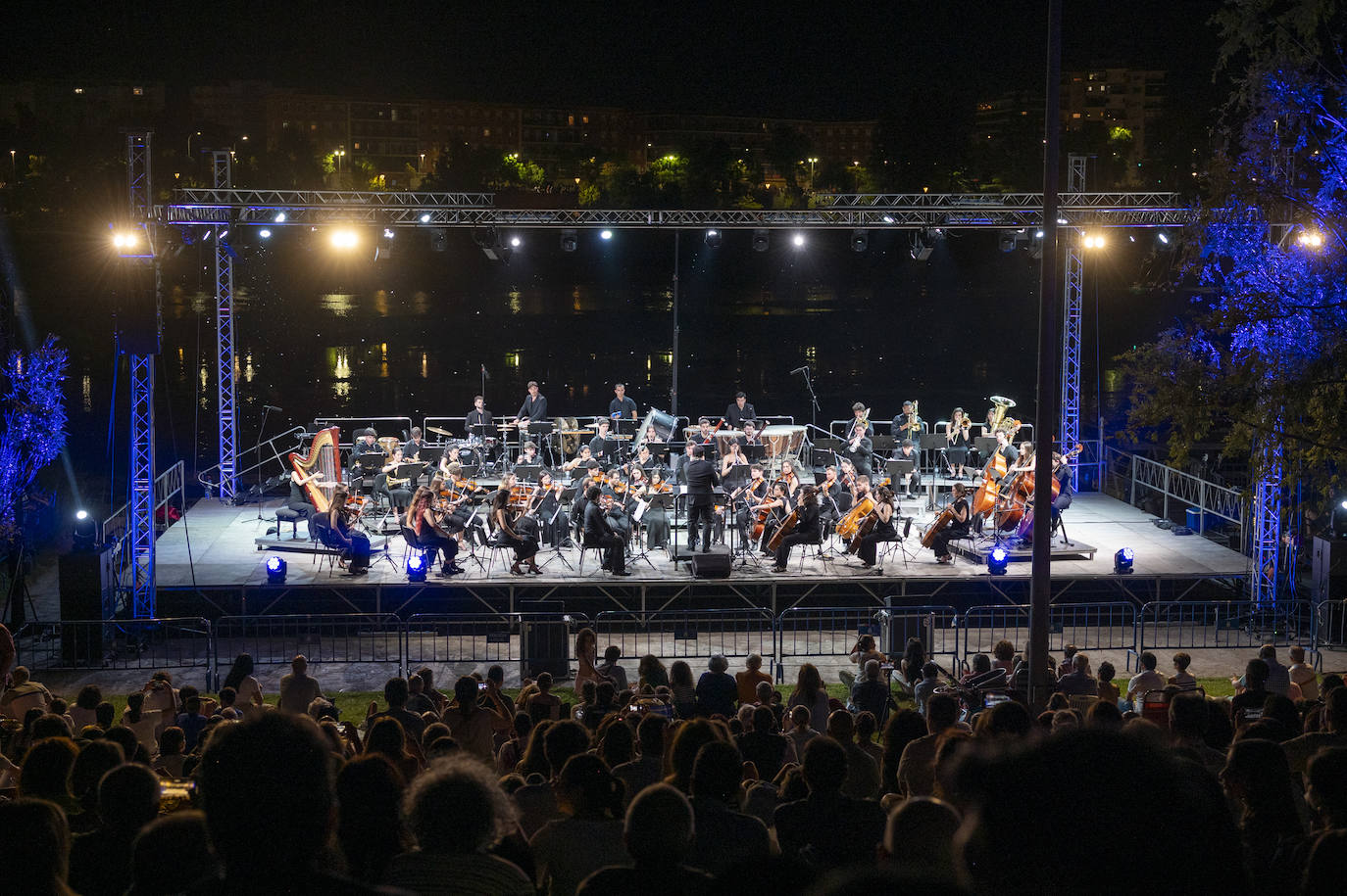 Fuegos artificiales en la noche de San Juan de Badajoz
