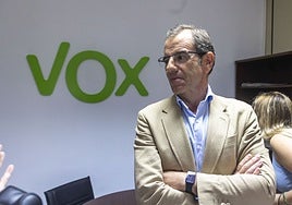 El portavoz de Vox en el Ayuntamiento de Cáceres, Eduardo Gutiérrez.
