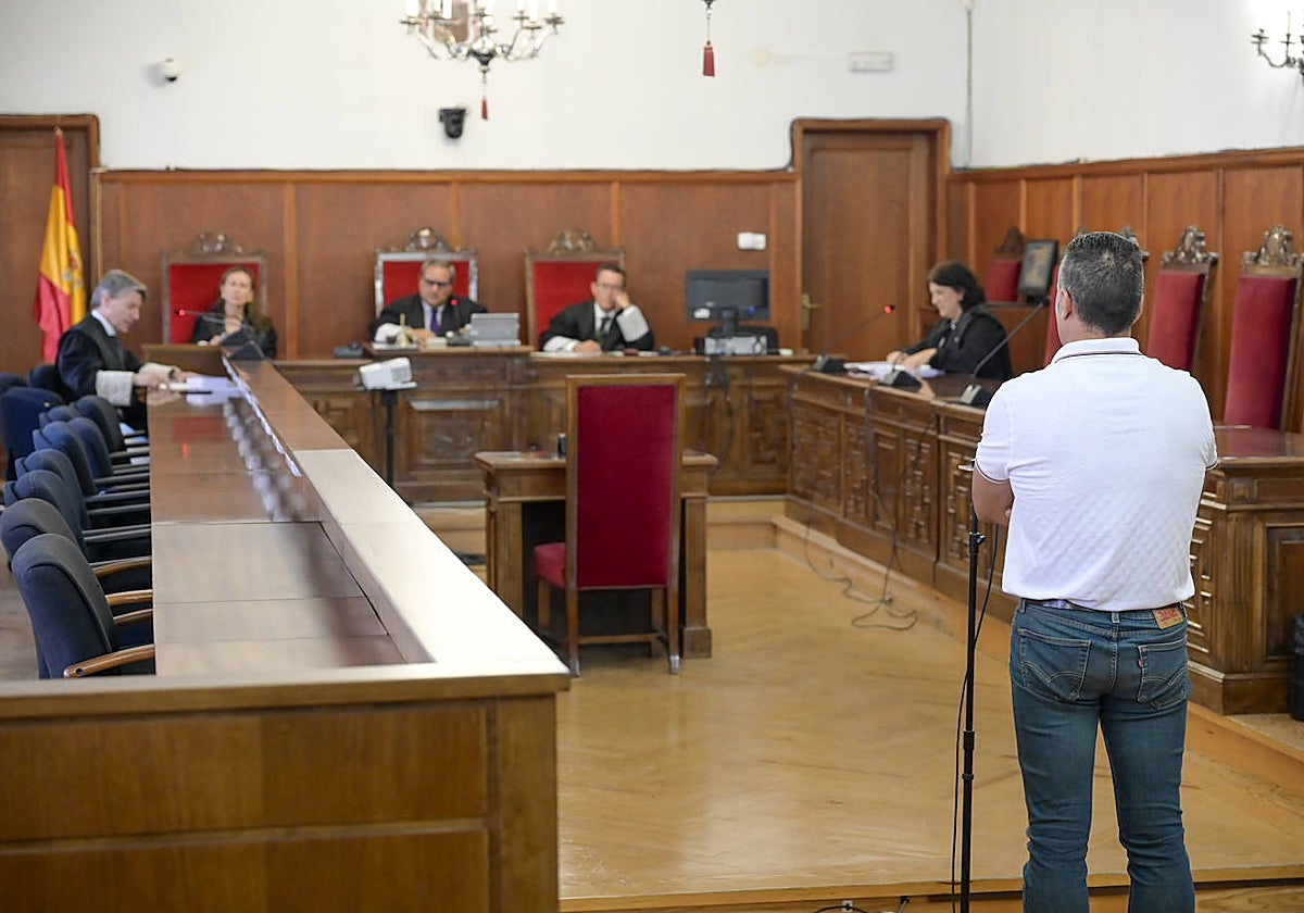 El procesado, durante el juicio que se celebró en la Audiencia.
