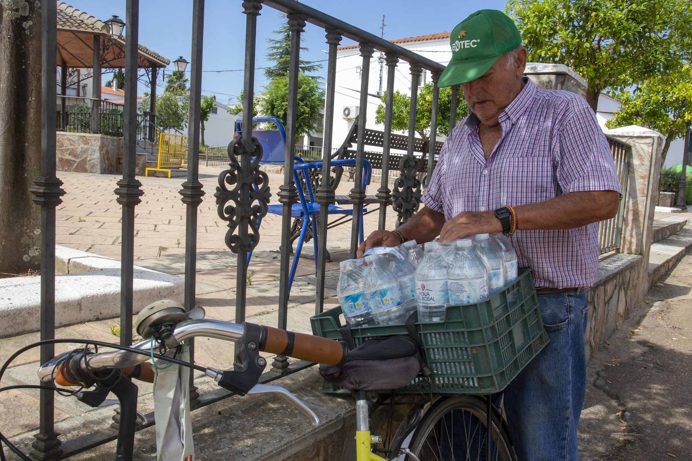 Guadajira continúa con el agua contaminada