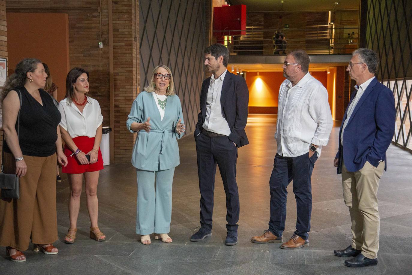 Así ha sido la visita del ministro de Cultura, Ernest Urtasun, al Museo Romano de Mérida