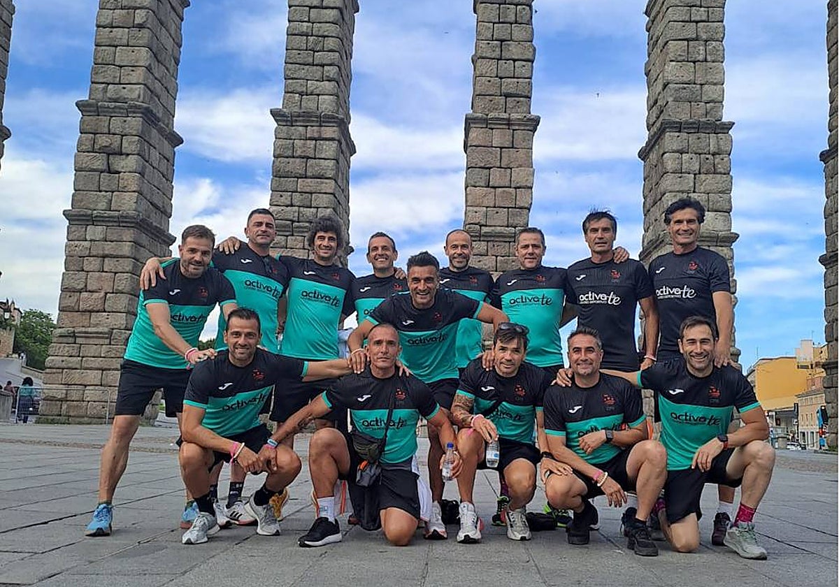 El equipo de bomberos de la Diputación de Badajoz, en Segovia.