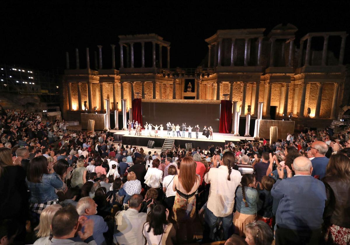 El Teatro Romano de Mérida te espera para asisitir este verano a las representaciones