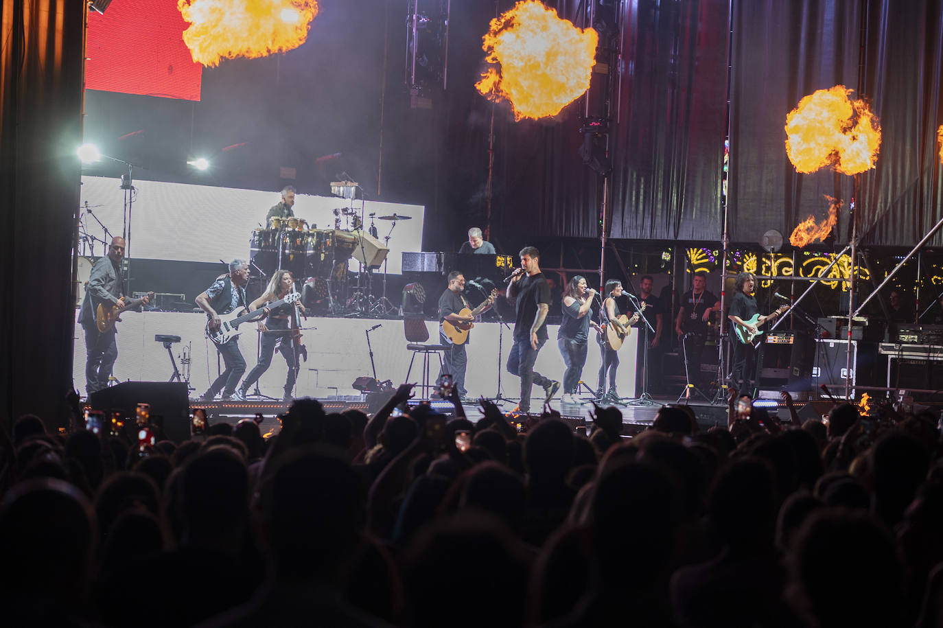 Las mejores fotos del concierto de Melendi en Badajoz