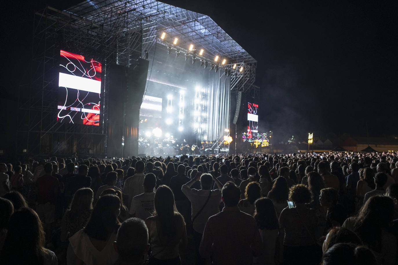 Las mejores fotos del concierto de Melendi en Badajoz