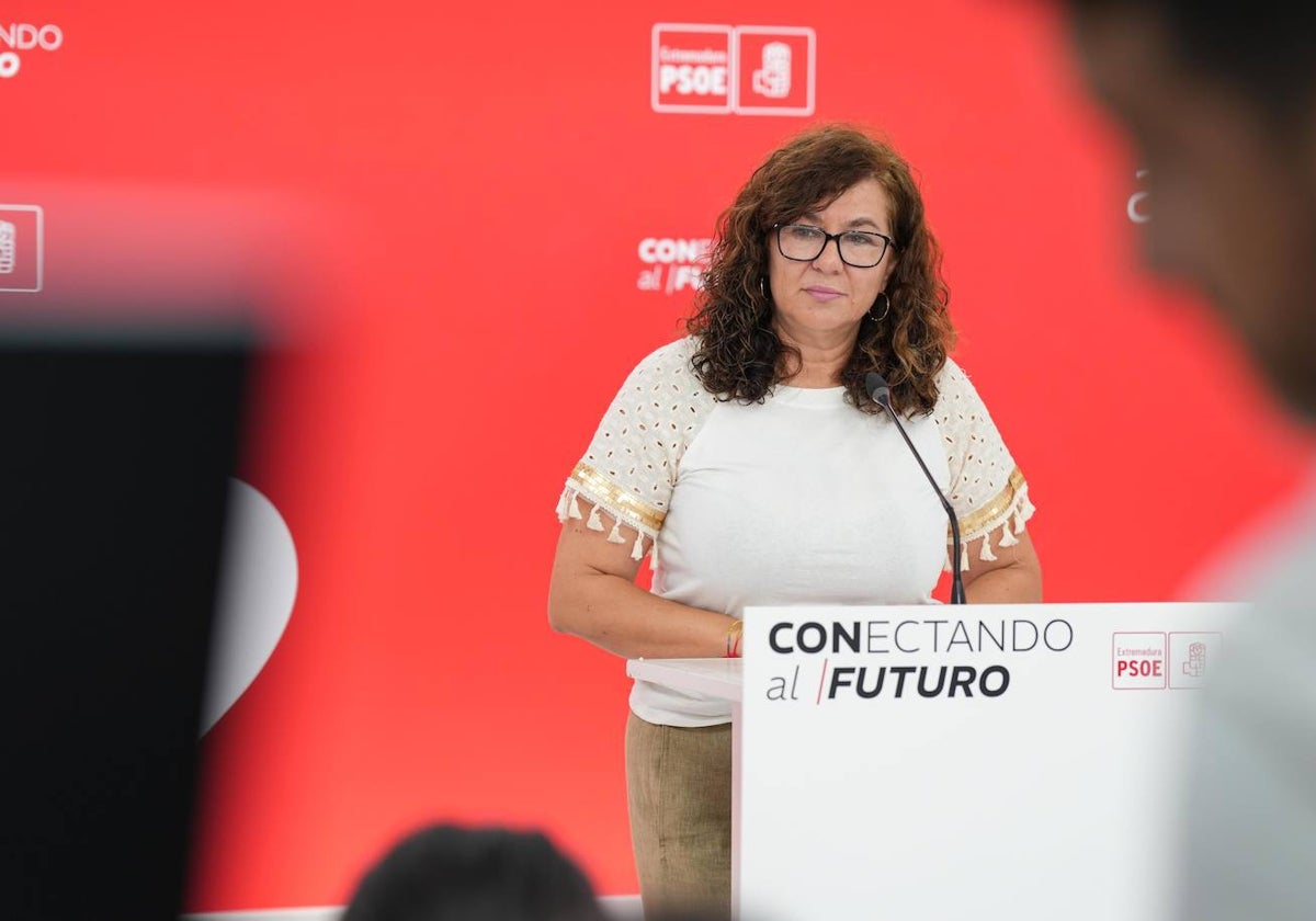 Eva María Pérez, esta mañana en rueda de prensa en la sede regional del PSOE.