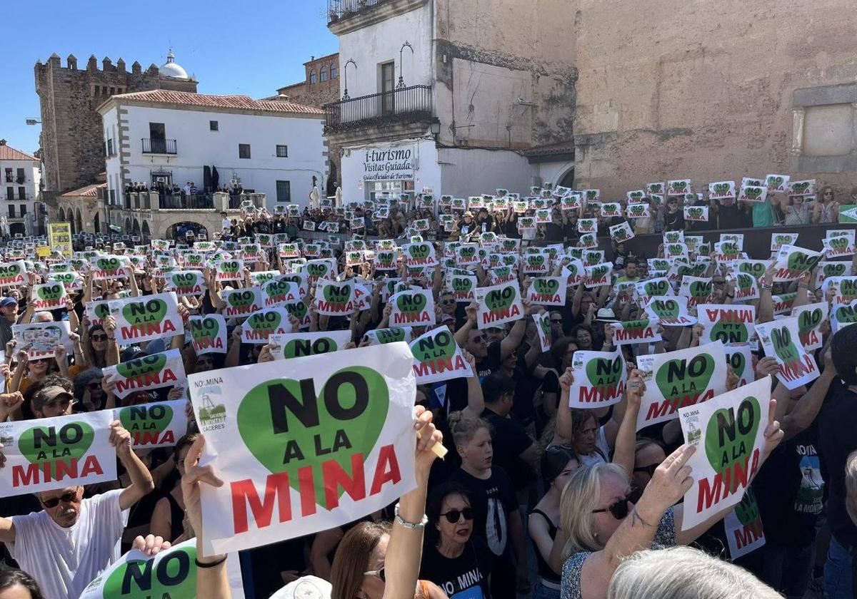 Salvemos la Montaña presenta un recurso de alzada contra la mina de Cáceres y pide acceder a la documentación del proyecto