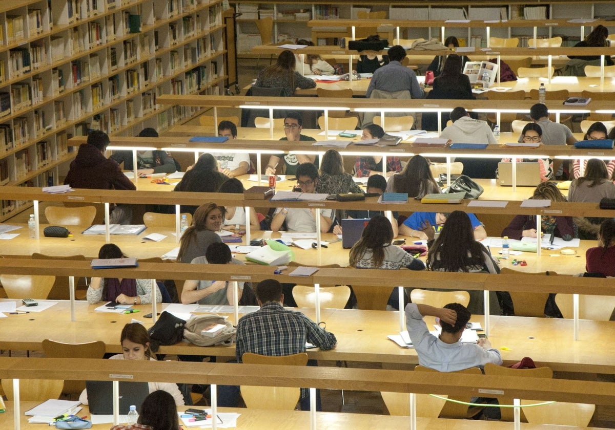 Biblioteca central de la UEx en Badajoz.