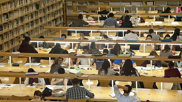 Los dobles grados de ADE y Derecho son los más demandados en Extremadura