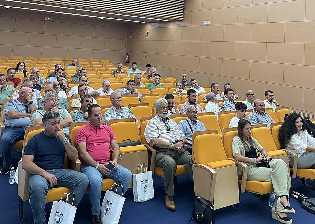 Imagen secundaria 1 - Fedexcaza anuncia nuevos desafíos bajo la renovada presidencia de José María Gallardo