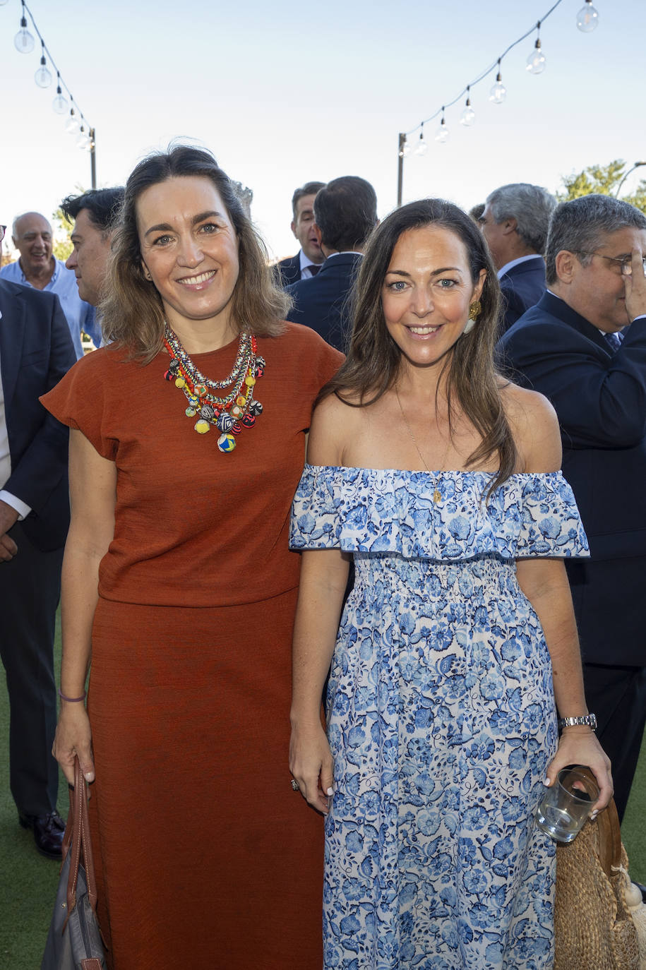 Pilar Carmona y María Isabel Domínguez.