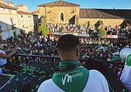 El jueves pasado pinchando en Moraleja al acabar el pregón que daba inicio a las fiestas patronales.