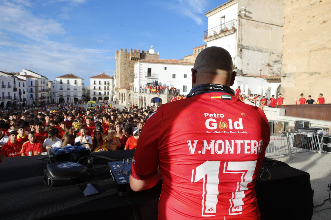 Ambiente en la Plaza Mayor de Cáceres