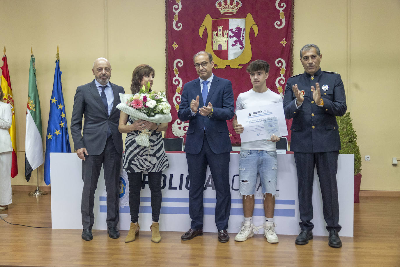 Así ha sido la entrega de distinciones a la Policía Local del Cáceres