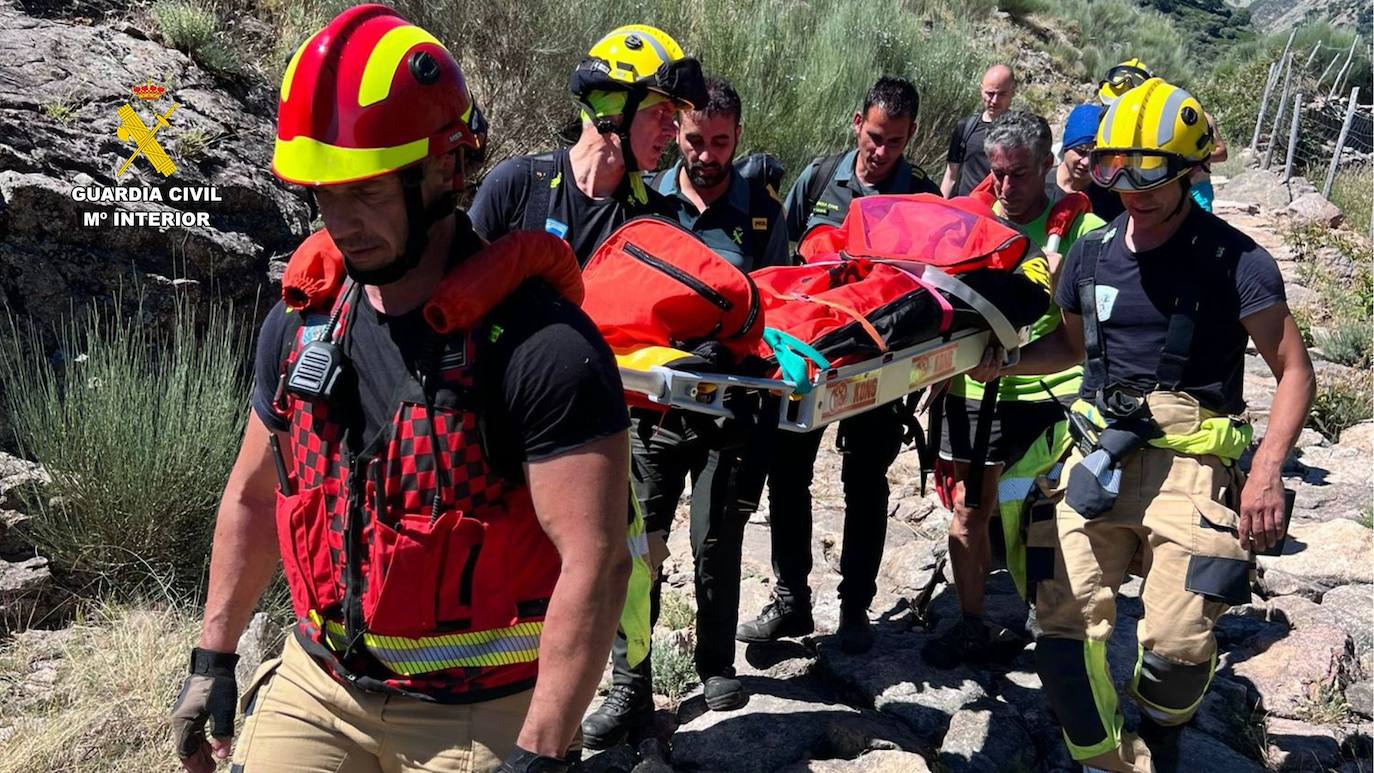 Así fue el rescate de la mujer herida en el Trabuquete, en Guijo de Santa Bárbara