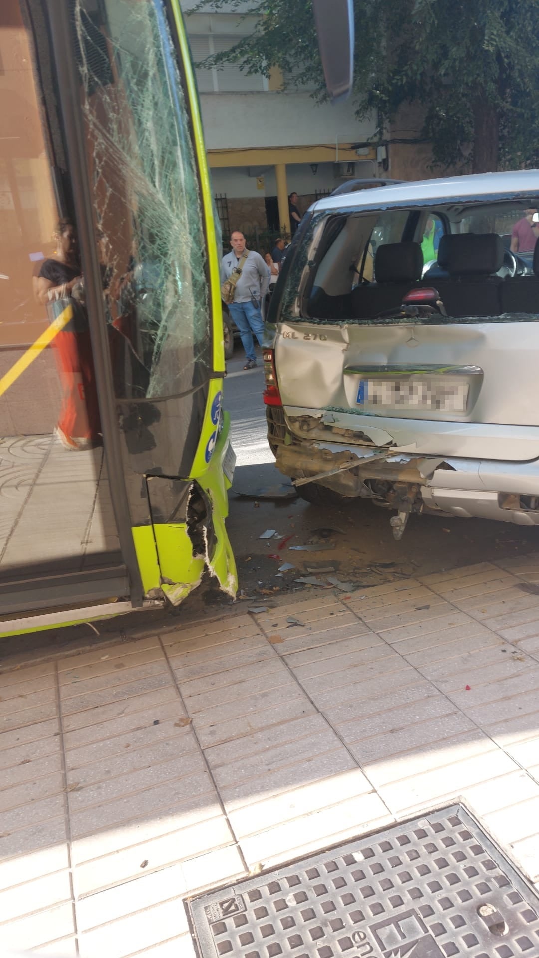 Estado en el que han quedado los vehículos implicados en el accidente de Badajoz