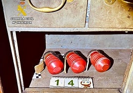 Fotografía de las granadas de mano en la vivienda de Zafra.