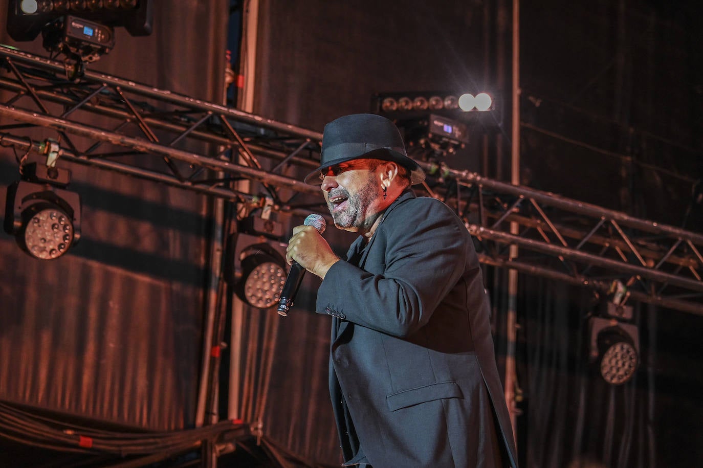 Las fotos del concierto de &#039;El Barrio&#039; en la Alcazaba de Badajoz