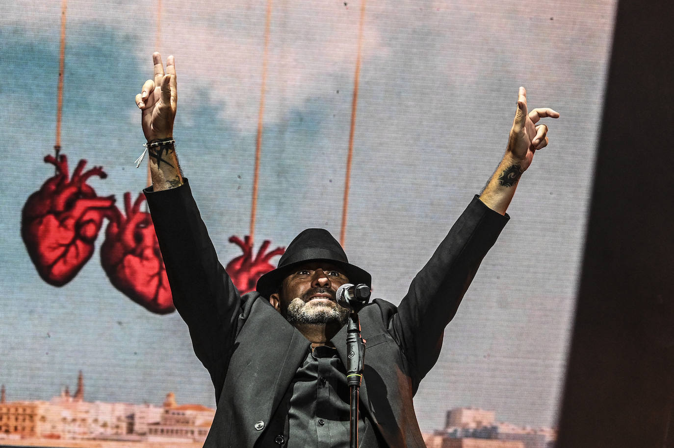 Las fotos del concierto de &#039;El Barrio&#039; en la Alcazaba de Badajoz