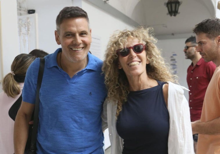 Roberto Enríquez y Carmen Conesa, parte del elenco de 'Coriolano', de William Shakespeare, durante la presentación.