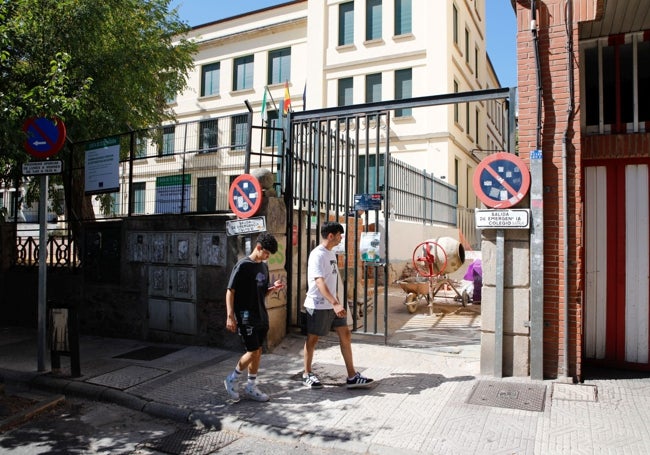 Obras de la nueva entrada al colegio público Prácticas.