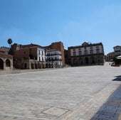 Fotos: la ola de calor vacía las calles de Extremadura