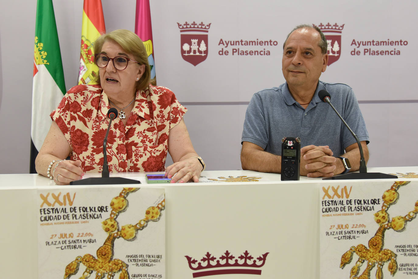 Un momento de la presentación del Festival de Folclore en rueda de prensa.