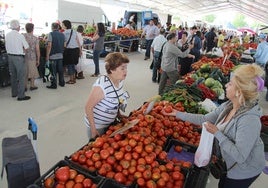 Imagen de archivo del mercado de los sábados que se celebraba en el Parque Empresarial de Mejostilla.