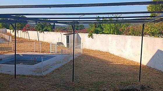 La piscina de Táliga acumula dos años cerrada pendiente de obras de mejora