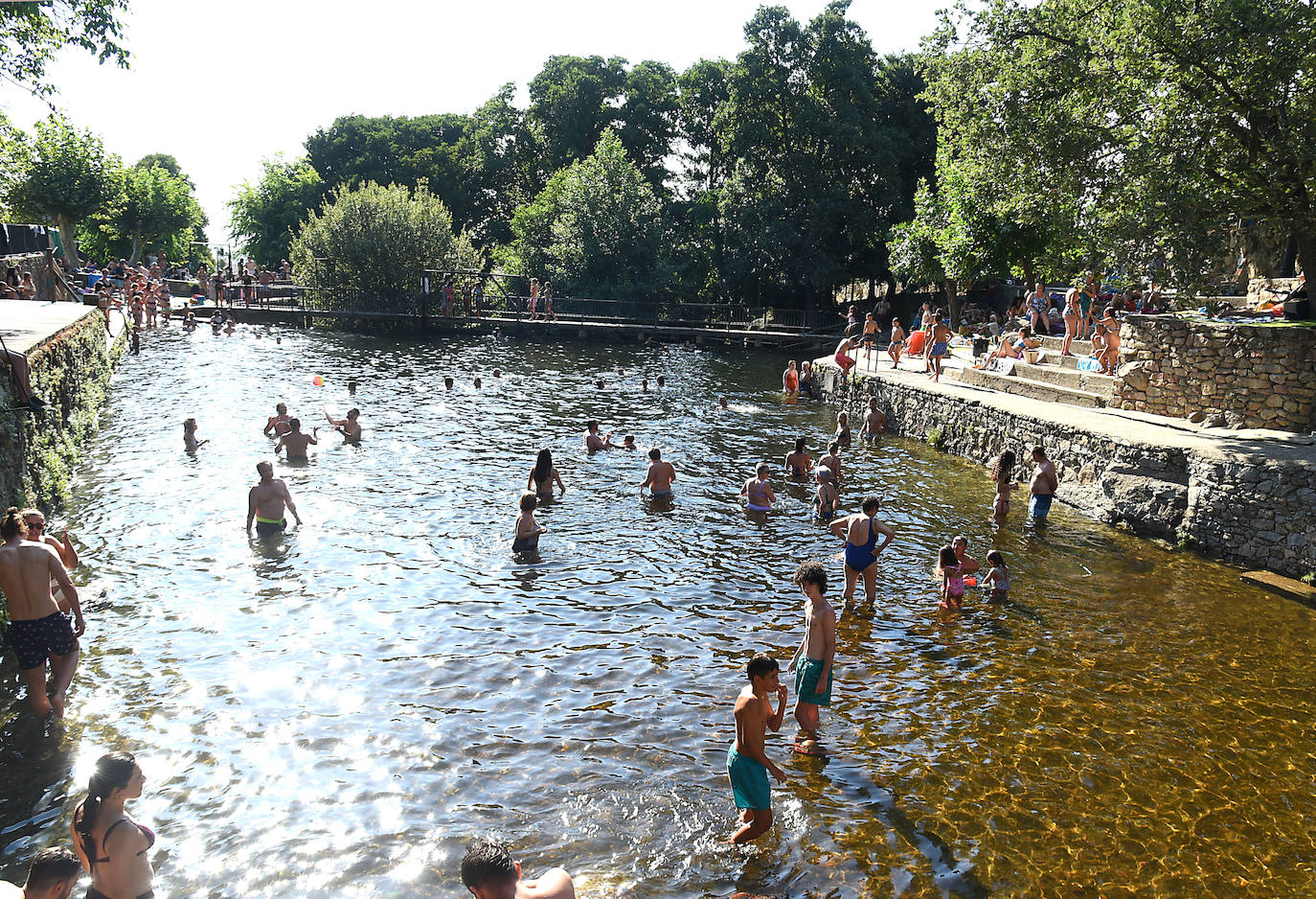 Piscina natural de Casas del Monte.