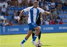 Pablo Ganet durante un partido con el Alcoyano.