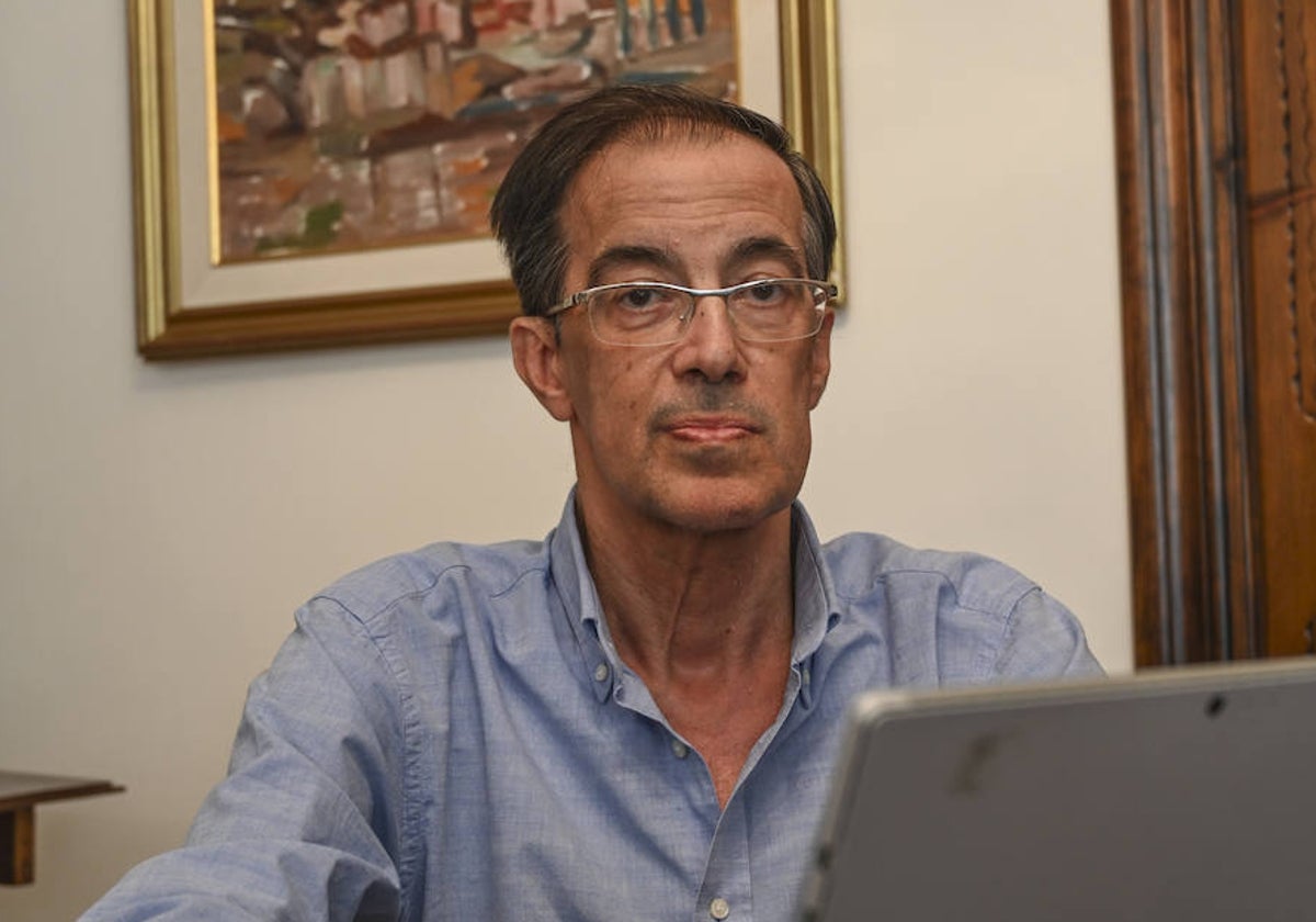 Francisco Pedraja es catedrático de Hacienda Pública de la Universidad de Extremadura.