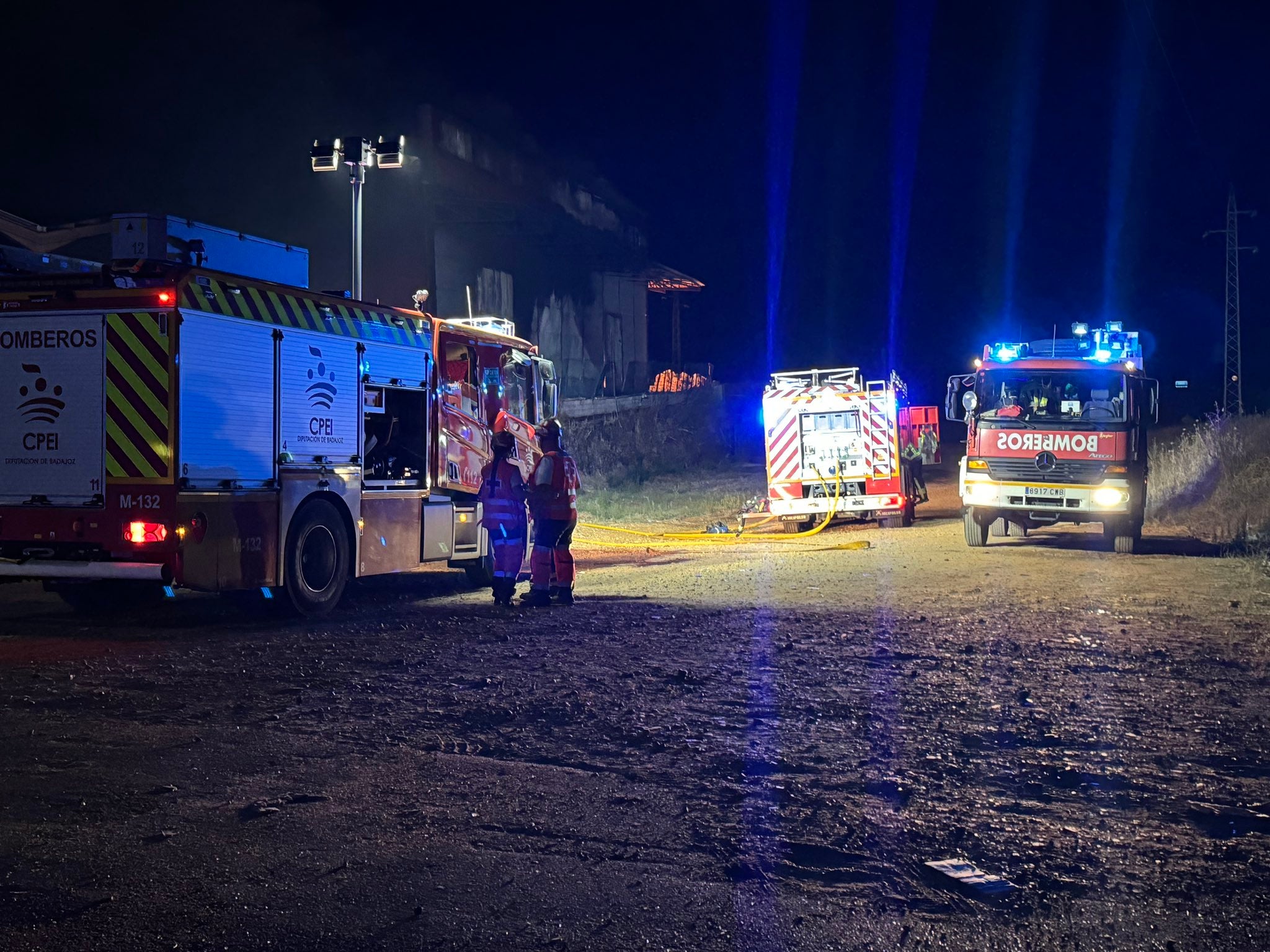 Fotos | Así ha sido el llamativo incendio en Lobón